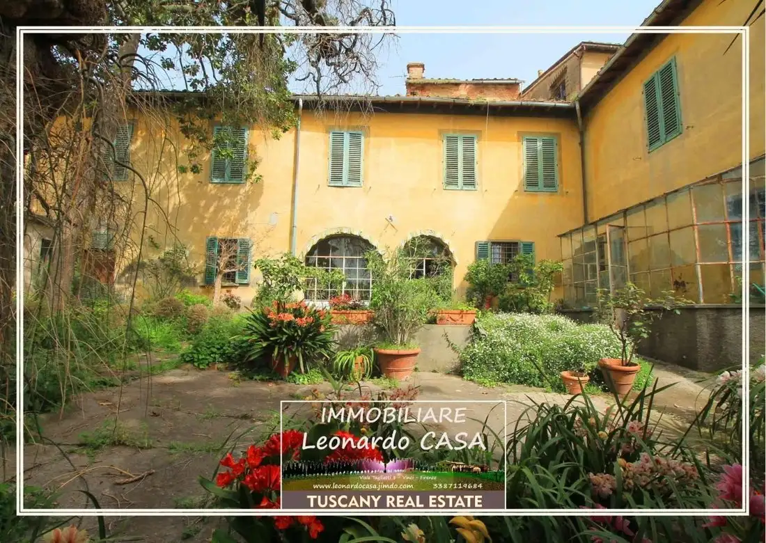 Замок 1300м² в Италии, Серрето Гвиди. Стоимостью 1132042$ аренда фото-1