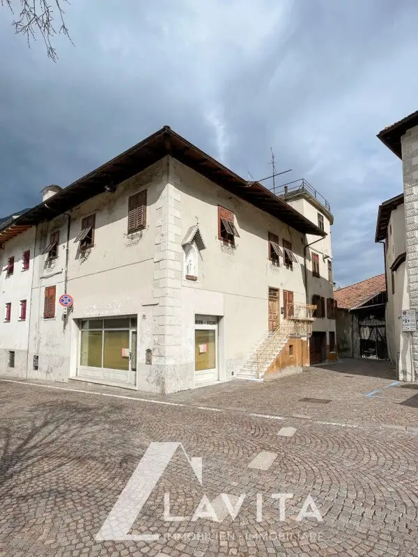 Замок 1000м² в Италии, Салорно. Стоимостью 509419$ аренда фото-2
