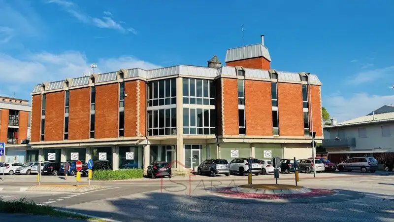 Замок 3000м² в Италии, Падуя. Стоимостью 1867870$ аренда фото-1