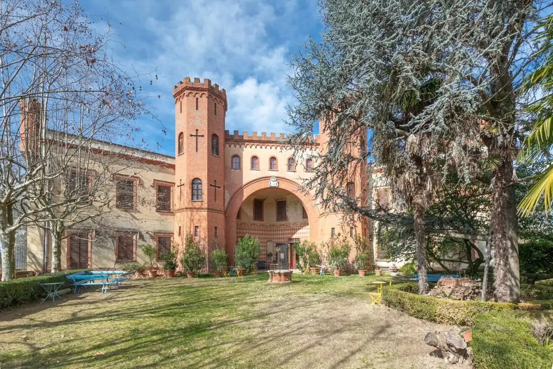 Замок 2089м² в Италии, Бальдиссеро д'Альба. Стоимостью 1528257$ аренда фото-2