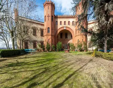 Купить замок в Италии 1528257$