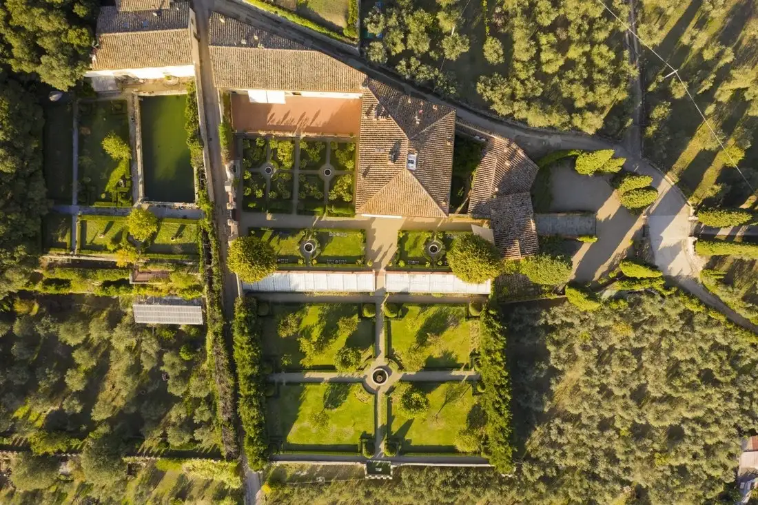 Замок 1500м² в Италии, Флоренция. Стоимостью 11207221$ аренда фото-1