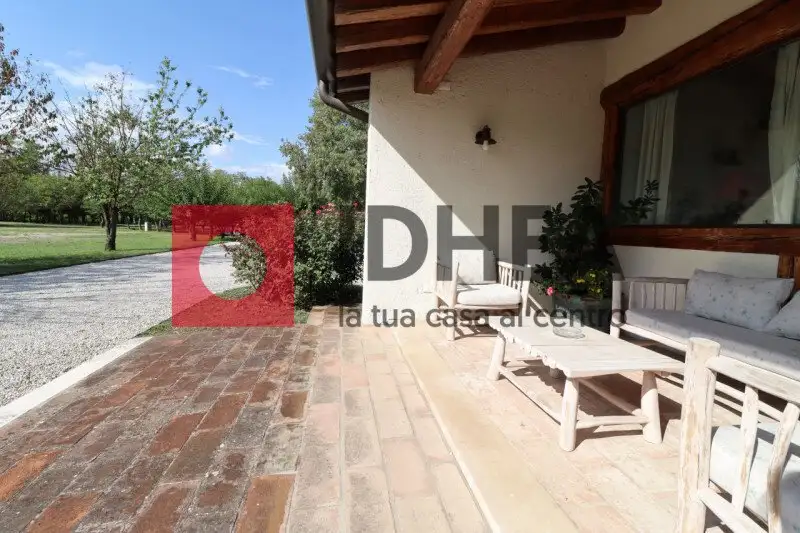Замок 1170м² в Италии, Спрезиано. Стоимостью 1698063$ аренда фото-4