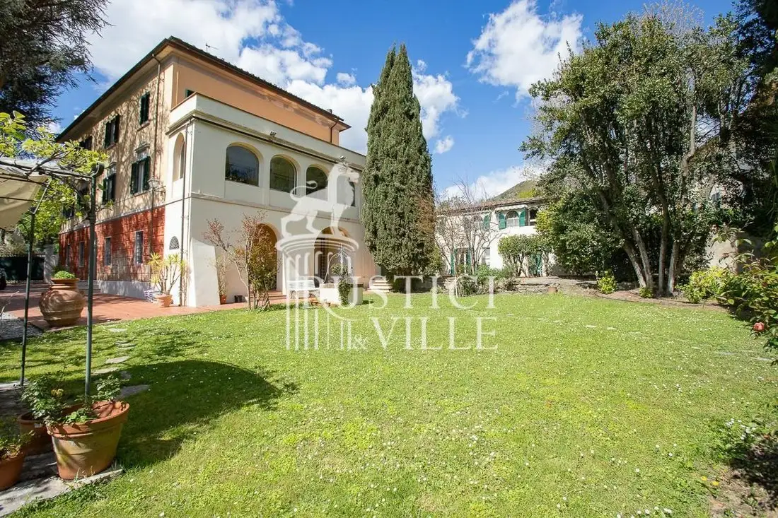Замок 700м² в Италии, Риглионе-Оратуа. Стоимостью 1245246$ аренда фото-2