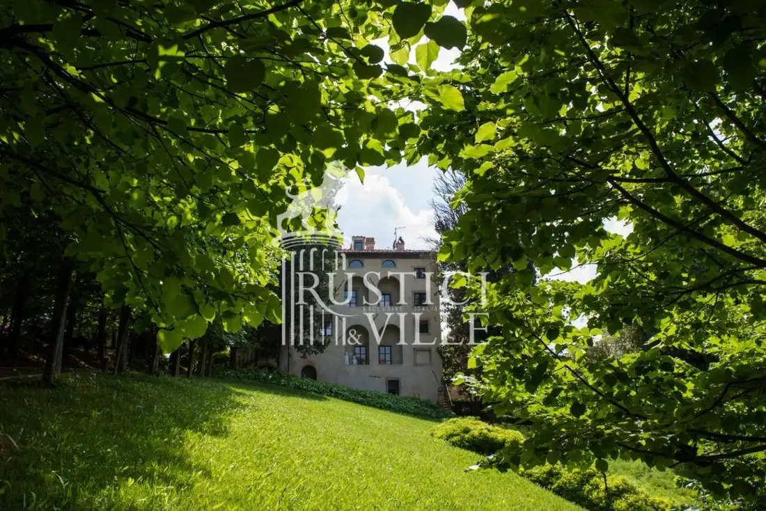 Замок 815м² в Италии, Пиза. Стоимостью 2660300$ аренда фото-1