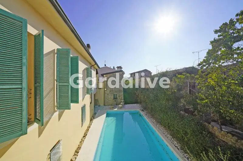 Замок 200м² в Италии, Кавриана. Стоимостью 667905$ аренда фото-1
