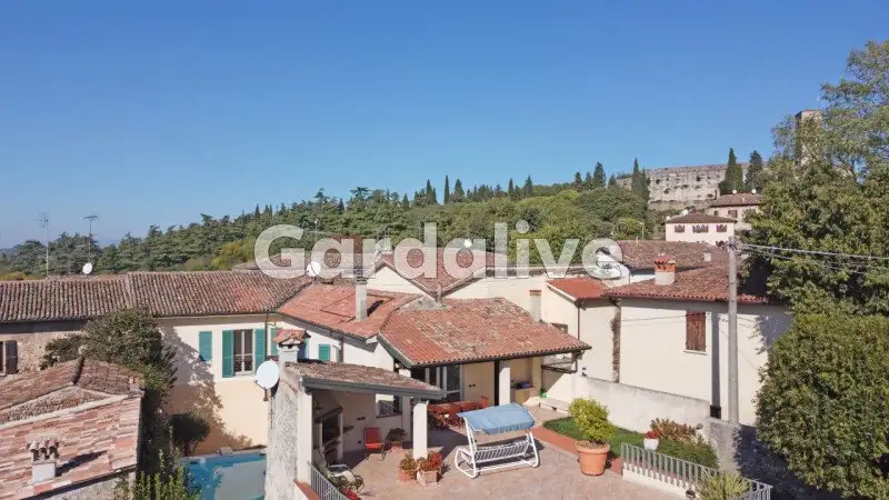 Замок 200м² в Италии, Кавриана. Стоимостью 667905$ аренда фото-2