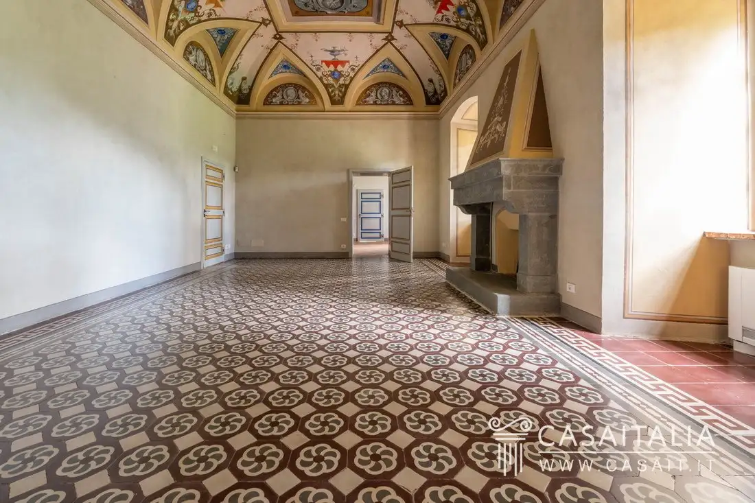 Замок 3500м² в Италии, Реджелло. Стоимостью 4867783$ аренда фото-4