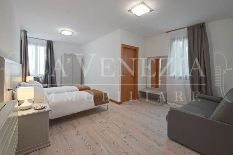 Замок 155м² в Италии, Венеция. Стоимостью 1188644$ аренда фото-3