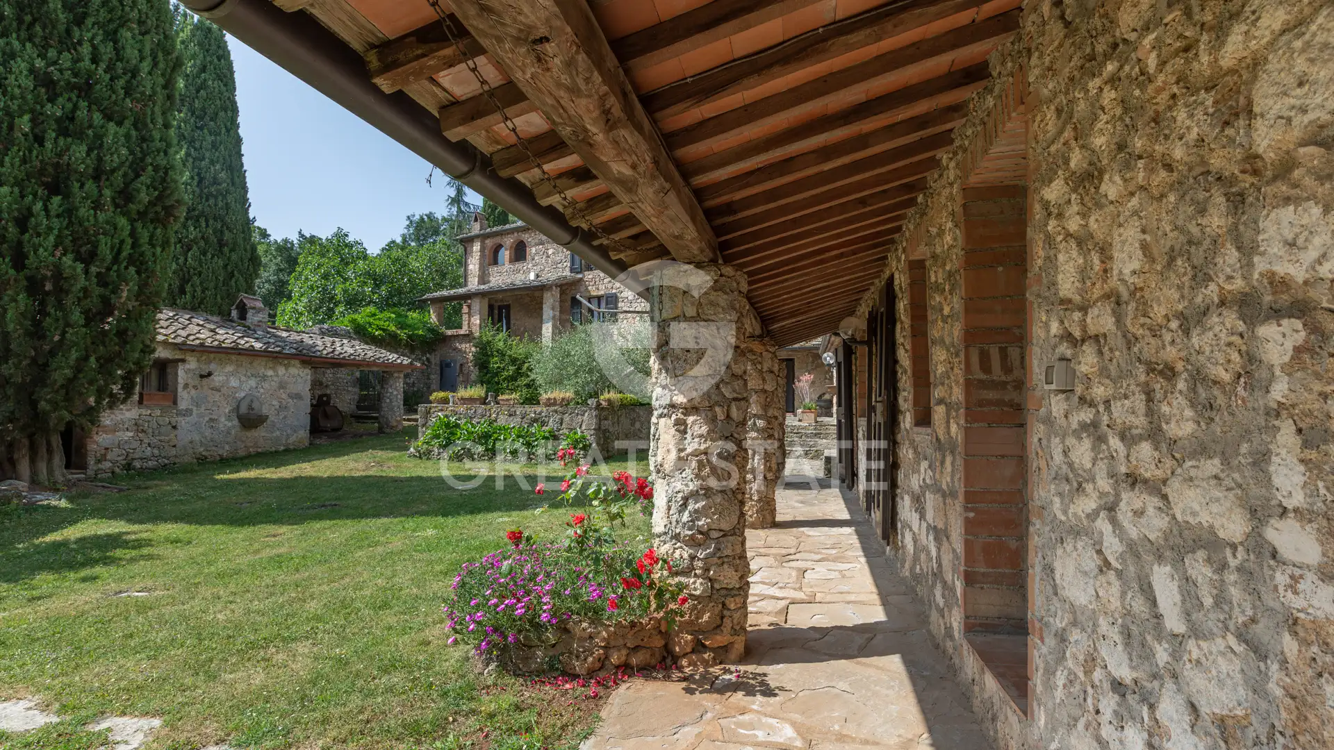 Дом 1166м² в Италии, Сиена. Стоимостью 2200000€ аренда фото-15