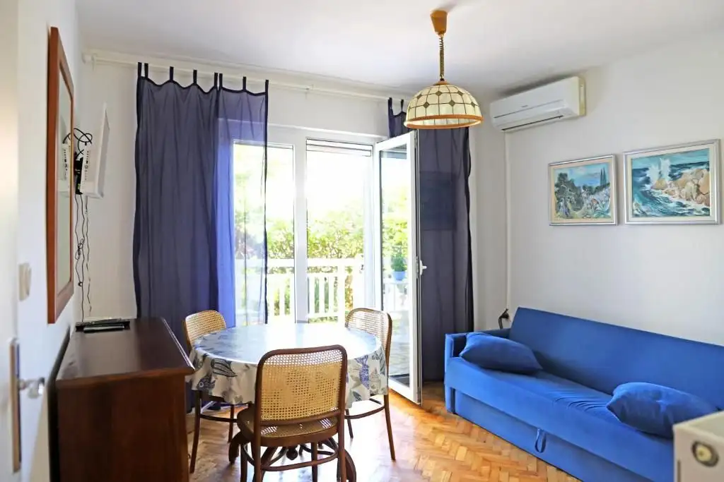 Отель, гостиница 350м² в Хорватии, Малинска. Стоимостью 880000€ аренда фото-8