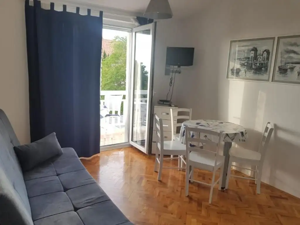 Отель, гостиница 350м² в Хорватии, Малинска. Стоимостью 880000€ аренда фото-9