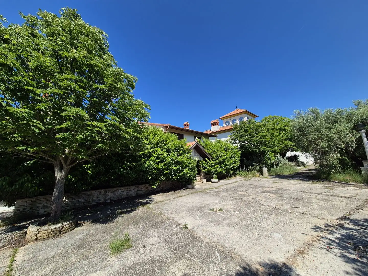 Отель, гостиница 320м² в Хорватии, Помэр. Стоимостью 850000€ аренда фото-1