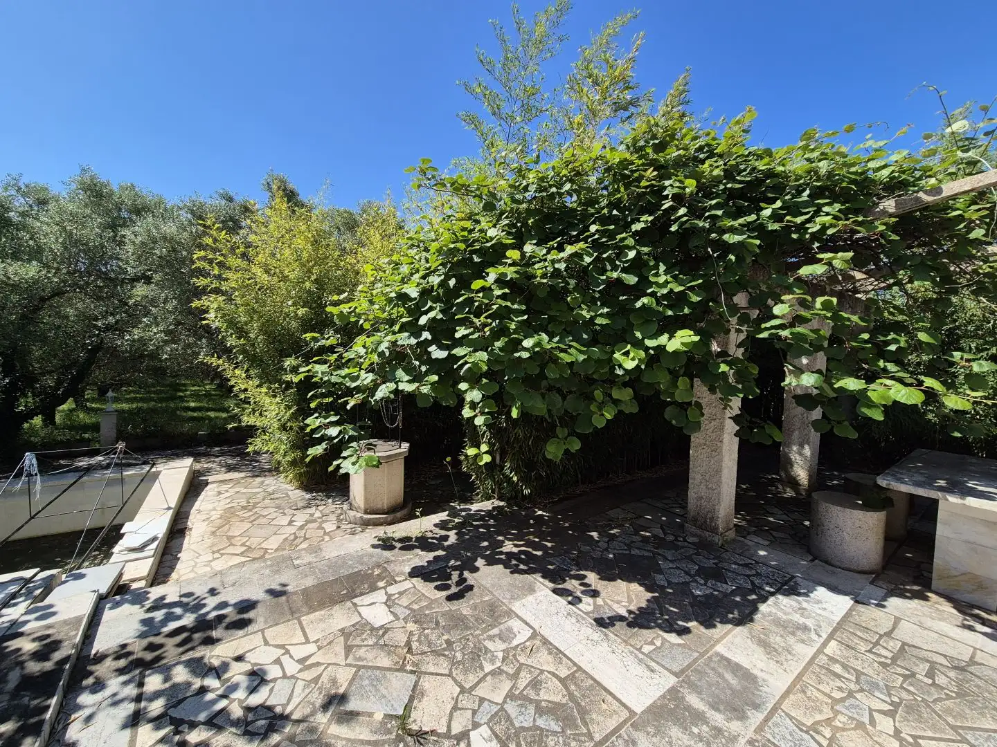 Отель, гостиница 320м² в Хорватии, Помэр. Стоимостью 850000€ аренда фото-12