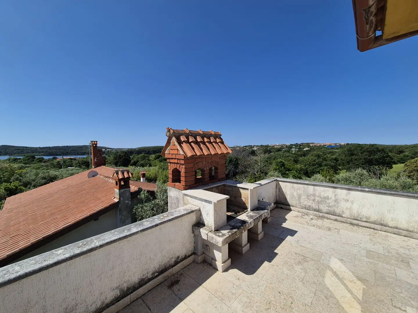 Отель, гостиница 320м² в Хорватии, Помэр. Стоимостью 850000€ аренда фото-16