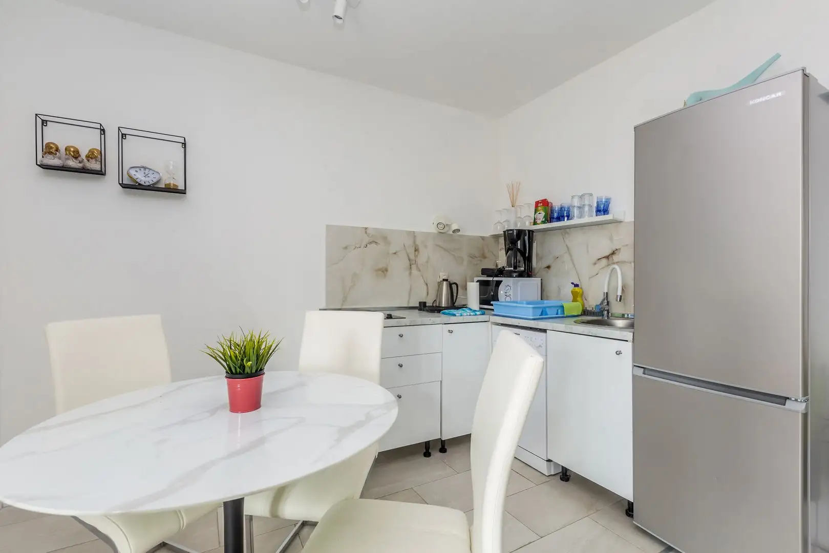 Отель, гостиница 400м² в Хорватии, Малинска. Стоимостью 1200000€ аренда фото-10