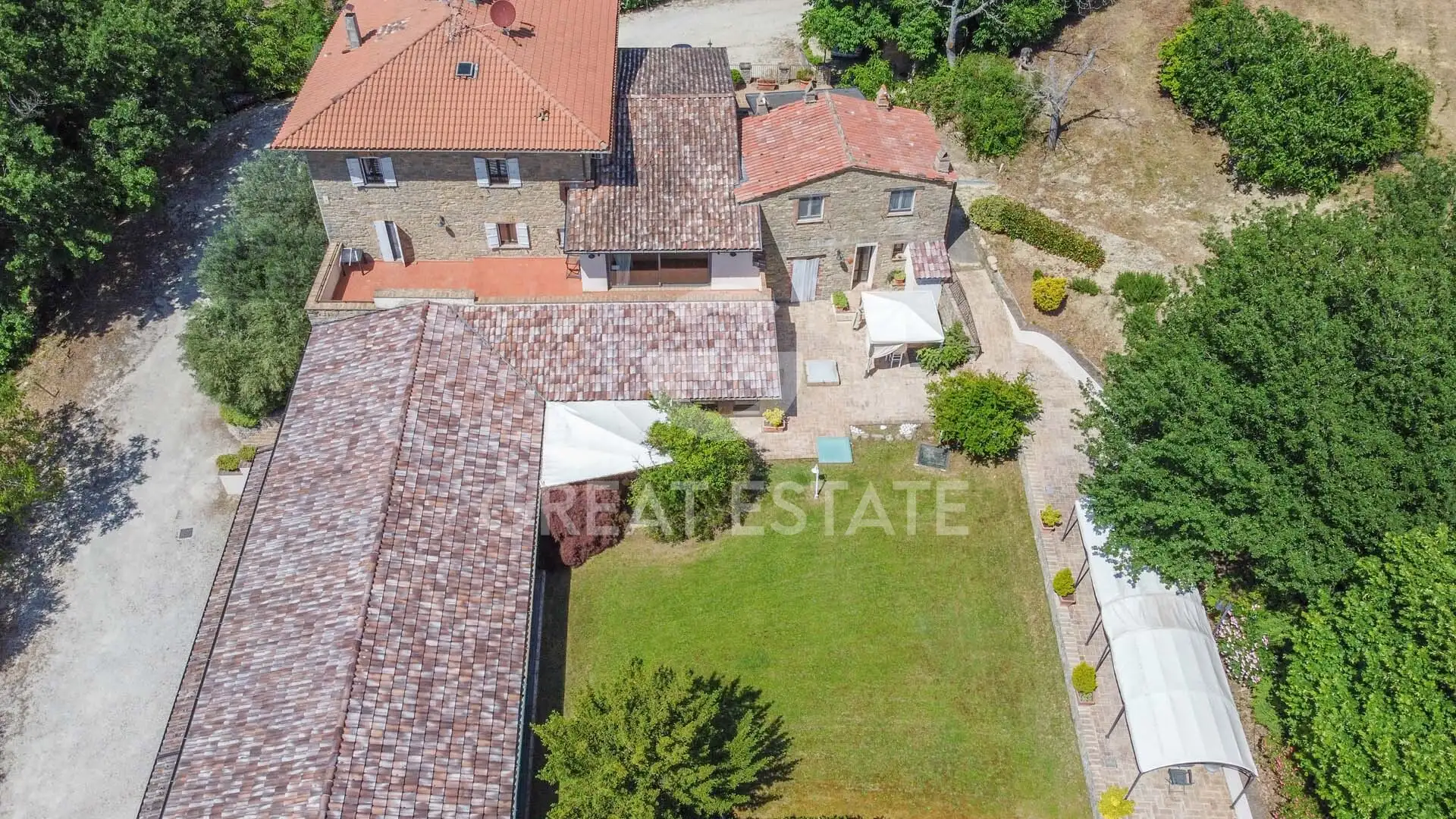 Дом 1182м² в Италии, Перуджа. Стоимостью 1850000€ аренда фото-6
