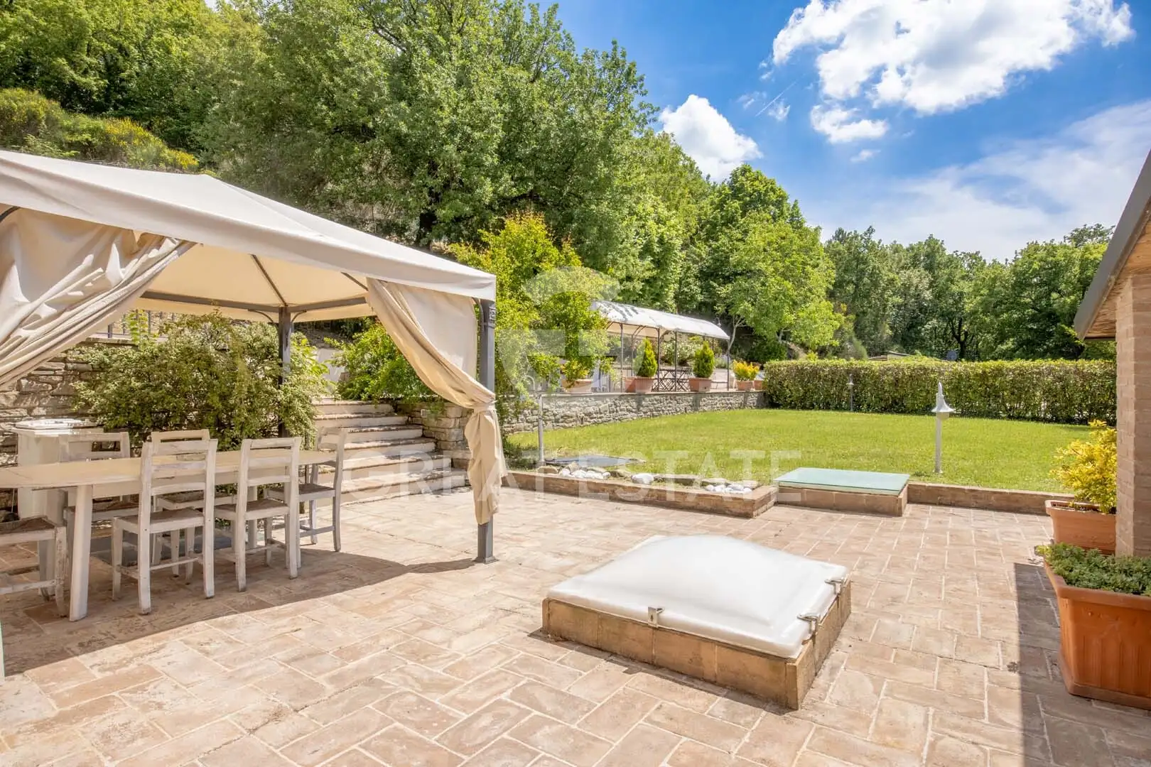 Дом 1182м² в Италии, Перуджа. Стоимостью 1850000€ аренда фото-12