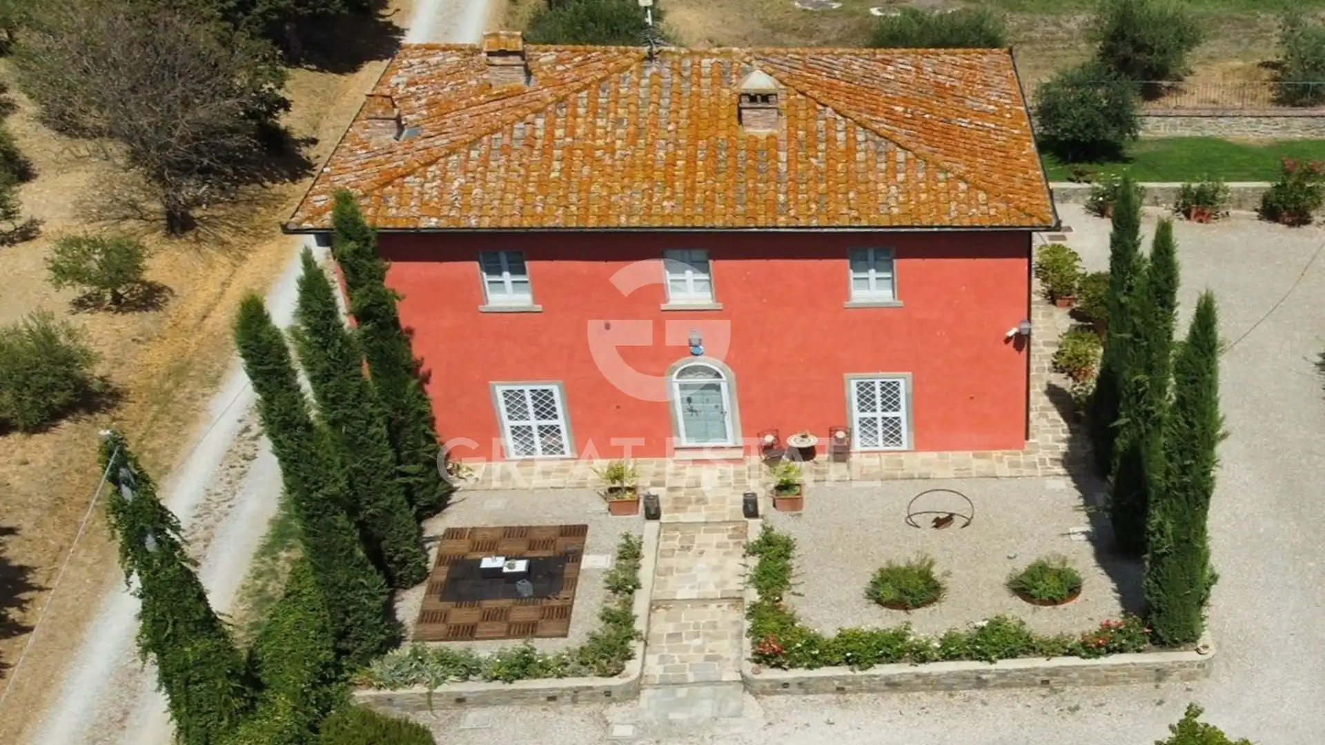 Вилла 397м² в Италии, Ареццо. Стоимостью 1700000€ аренда фото-5