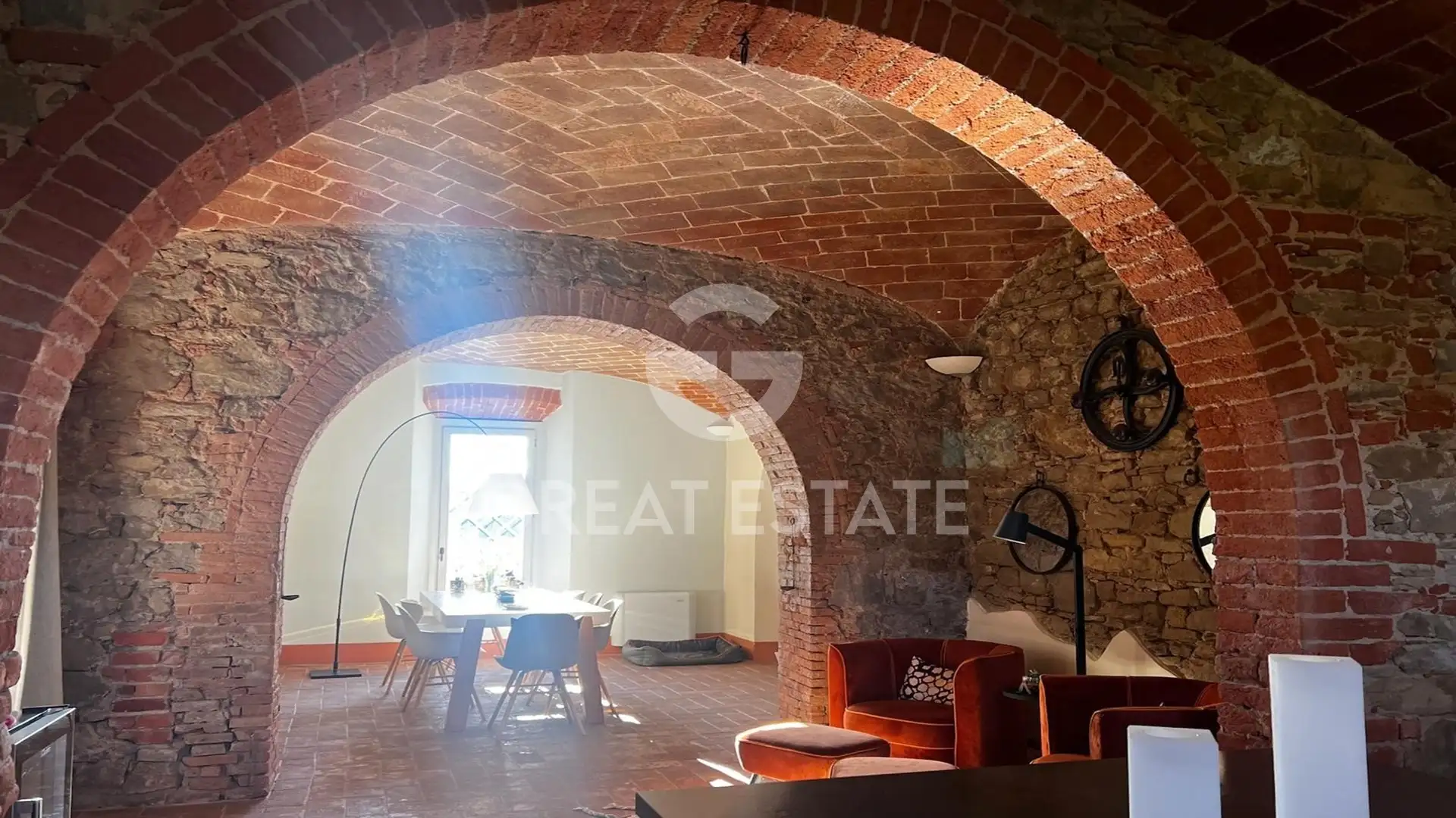 Вилла 397м² в Италии, Ареццо. Стоимостью 1700000€ аренда фото-8