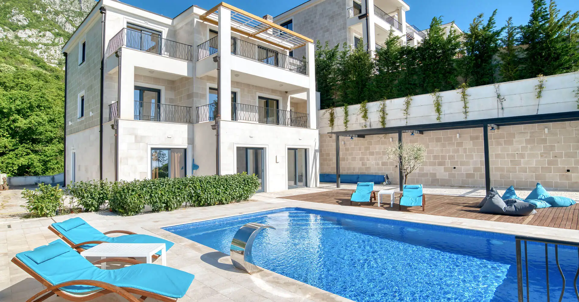 Вилла 450м² в Черногории, Будва. Стоимостью 1400000€ аренда фото-1