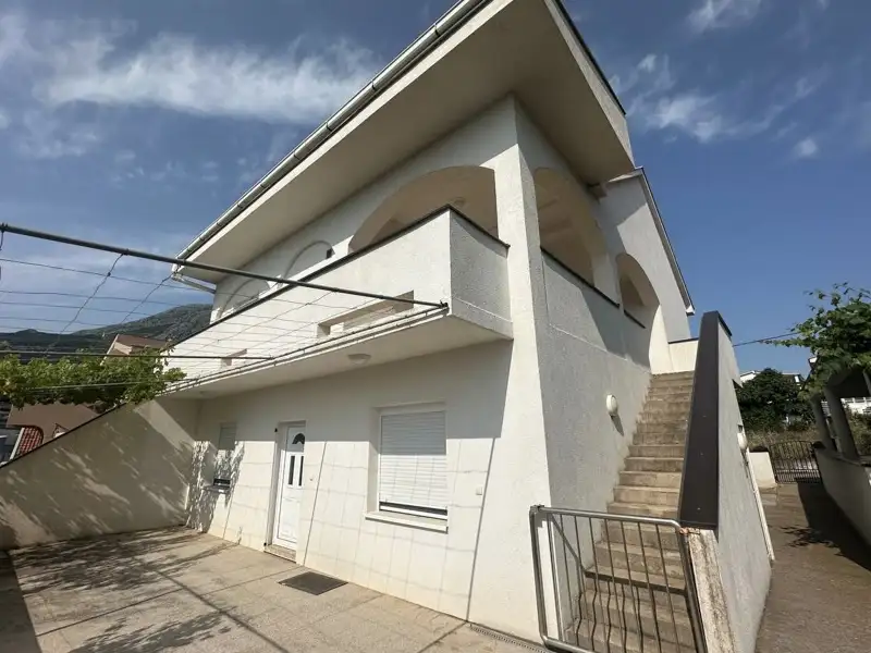Дом 224м² в Черногории, Добра Вода. Стоимостью 220000€ аренда фото-1