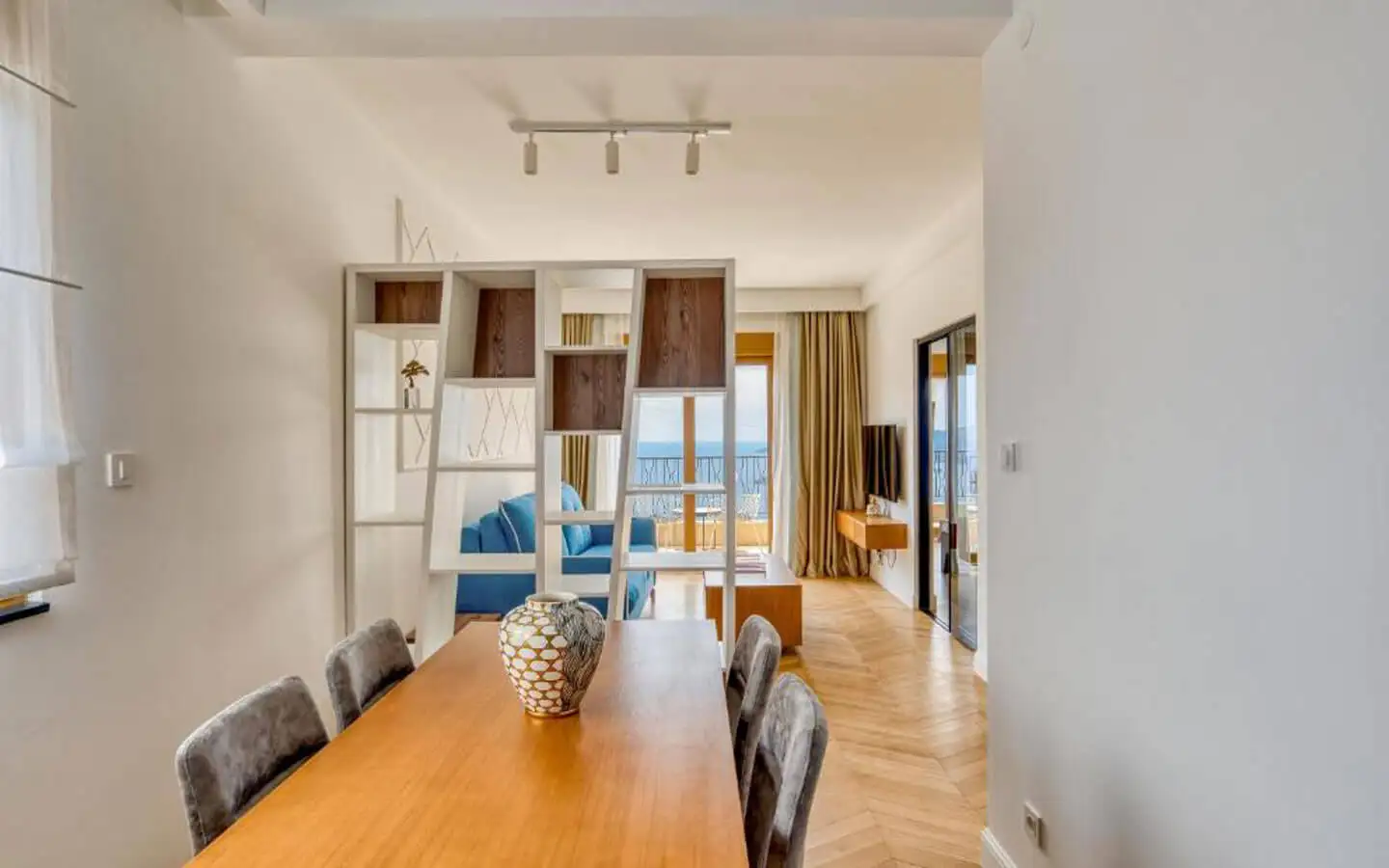 Вилла 345м² в Черногории, Будва. Стоимостью 1600000€ аренда фото-22