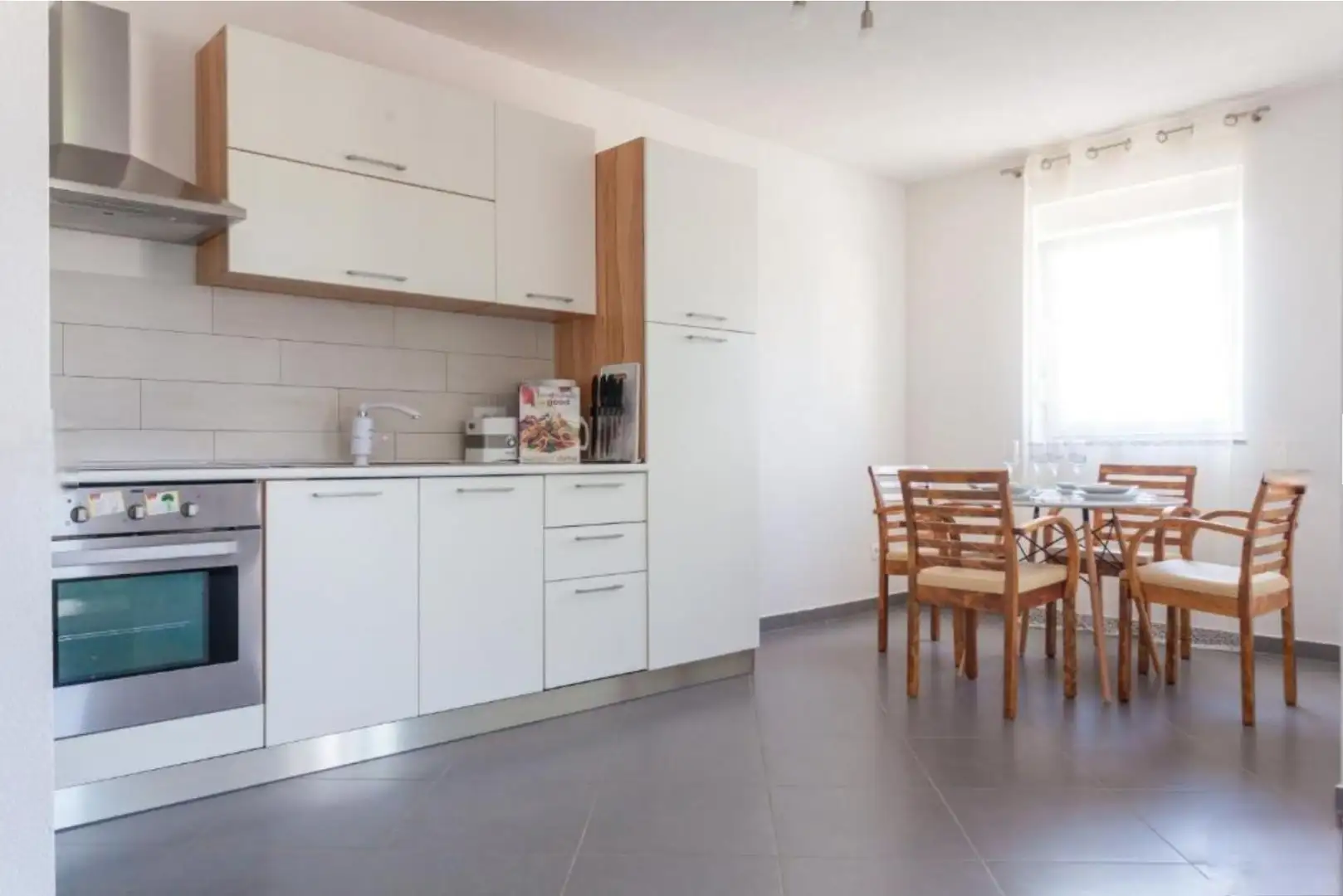 Отель, гостиница 365м² в Хорватии, Климно. Стоимостью 2050000€ аренда фото-20