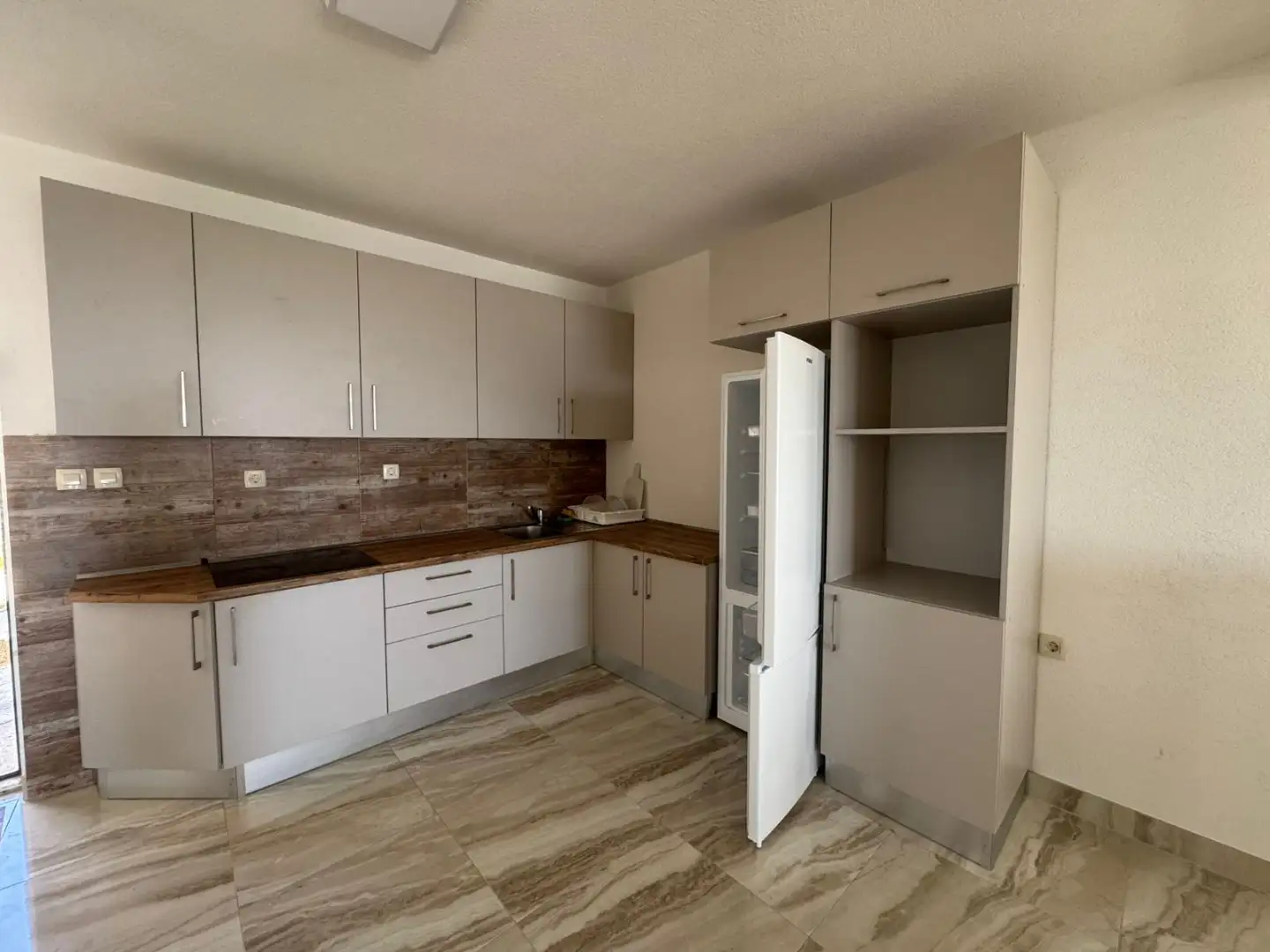 Дом 200м² в Черногории, Сутоморе. Стоимостью 210000€ аренда фото-24
