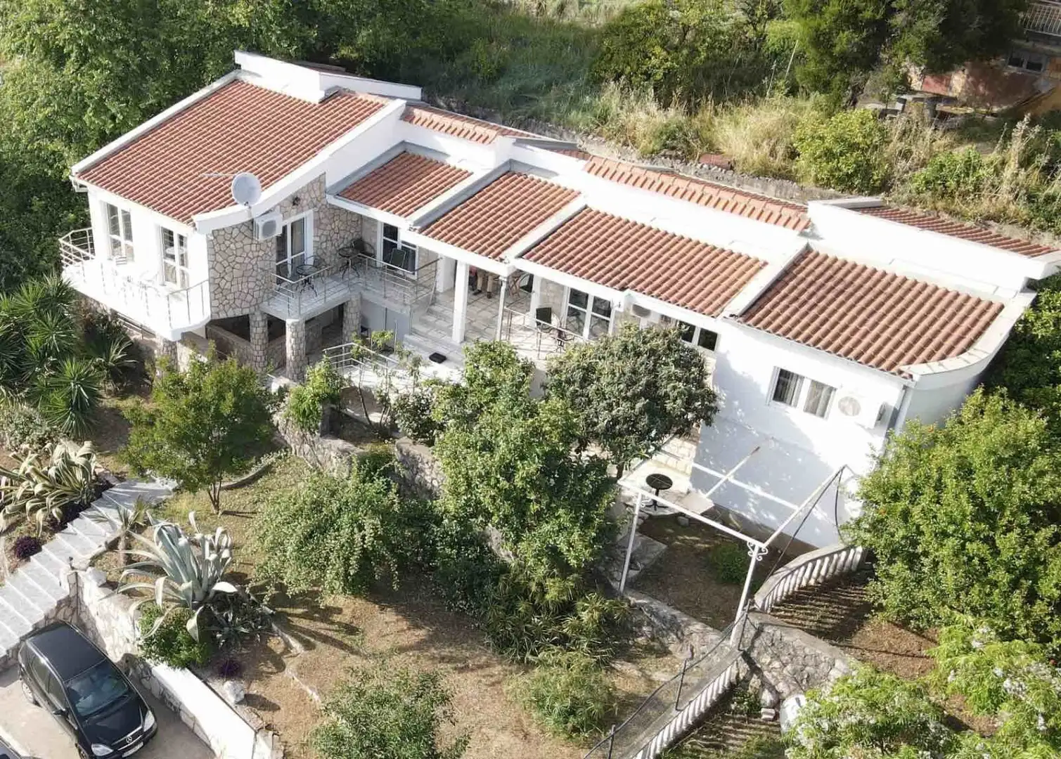 Отель, гостиница 171м² в Черногории, Добра Вода. Стоимостью 250000€ аренда фото-5