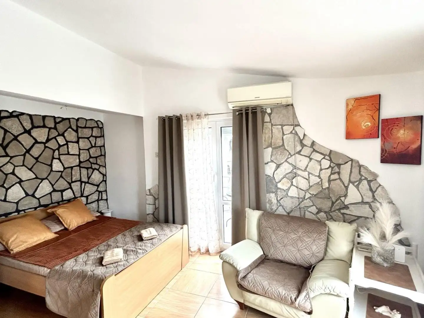 Отель, гостиница 171м² в Черногории, Добра Вода. Стоимостью 250000€ аренда фото-21