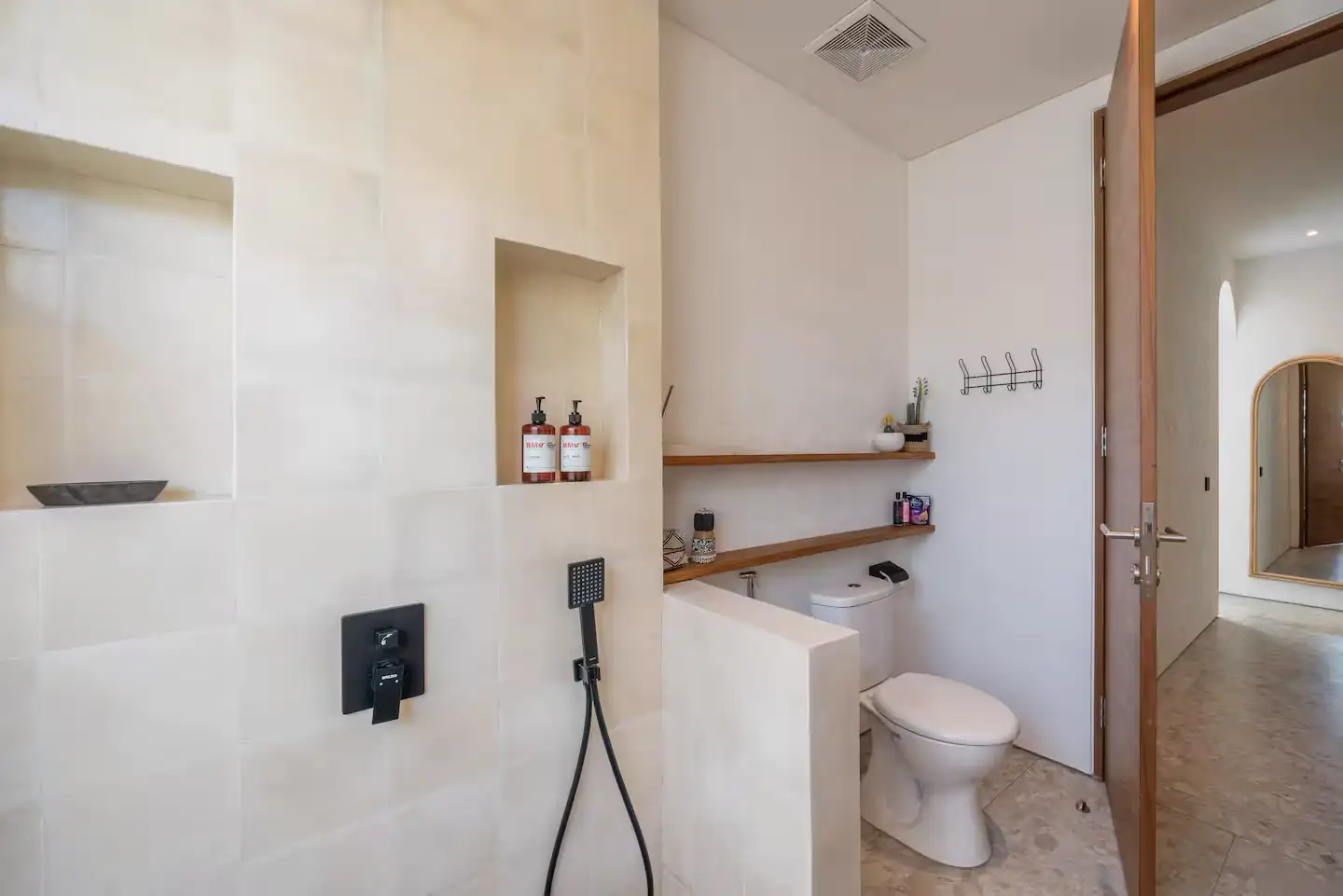 Вилла 141м² в Индонезии, Кангу. Стоимостью 260000$ аренда фото-23