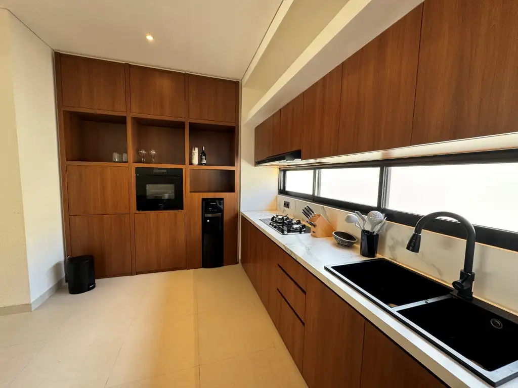 Вилла 182м² в Индонезии, Кангу. Стоимостью 240000$ аренда фото-16