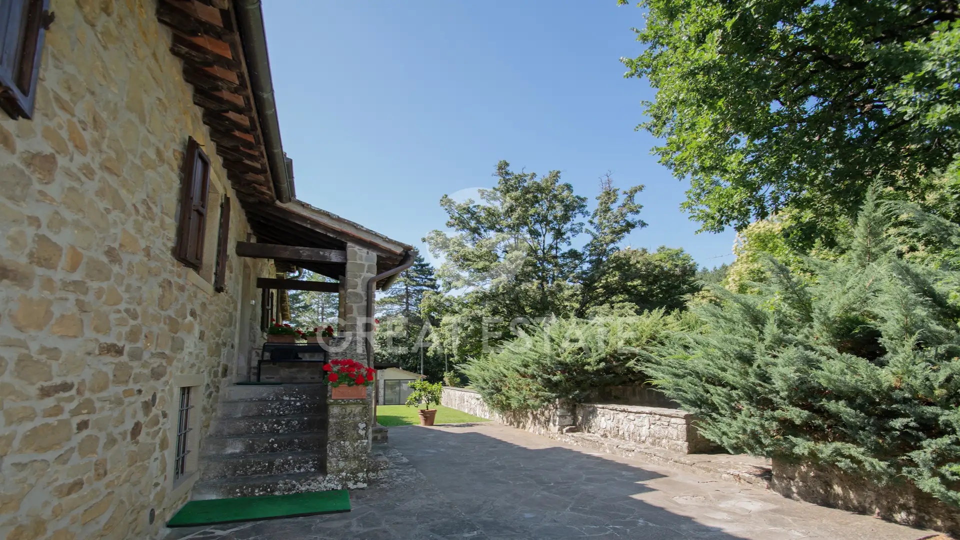 Дом 400м² в Италии, Ареццо. Стоимостью 1190000€ аренда фото-11