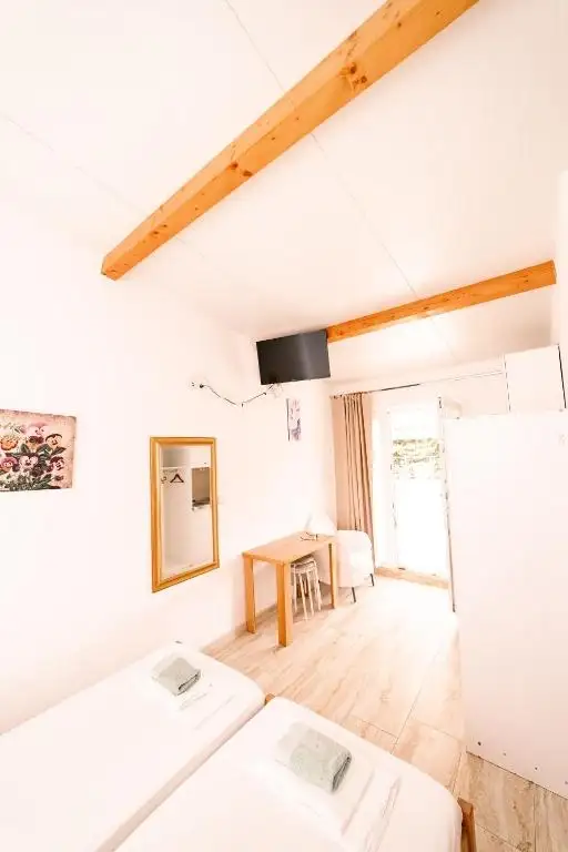 Отель, гостиница 365м² в Хорватии, Новалья. Стоимостью 890000€ аренда фото-4