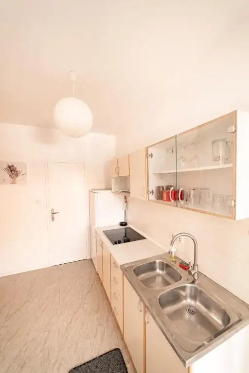Отель, гостиница 365м² в Хорватии, Новалья. Стоимостью 890000€ аренда фото-6