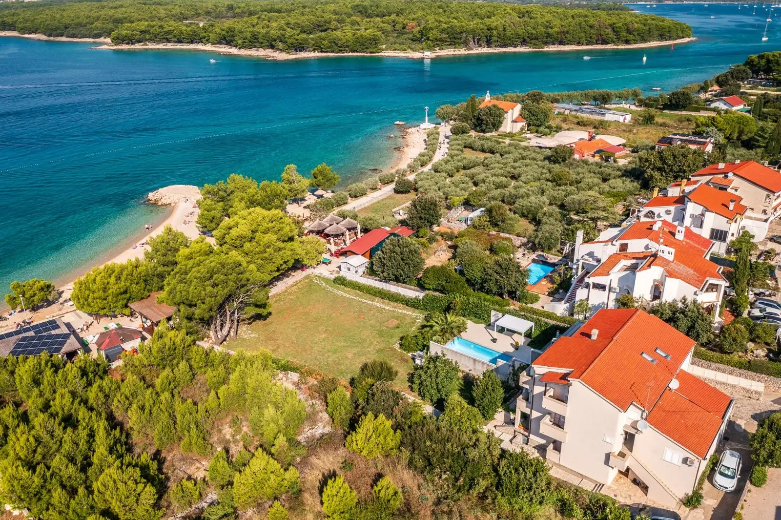 Отель, гостиница 210м² в Хорватии, Пунат. Стоимостью 950000€ аренда фото-1