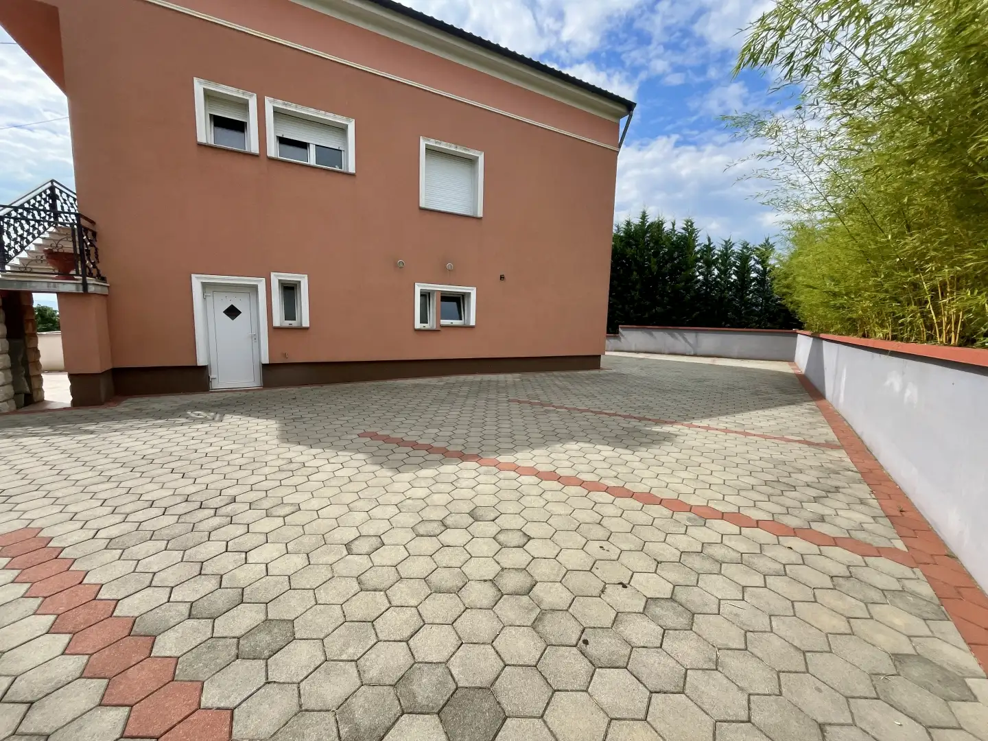 Отель, гостиница 370м² в Хорватии, Матульи. Стоимостью 975000€ аренда фото-6