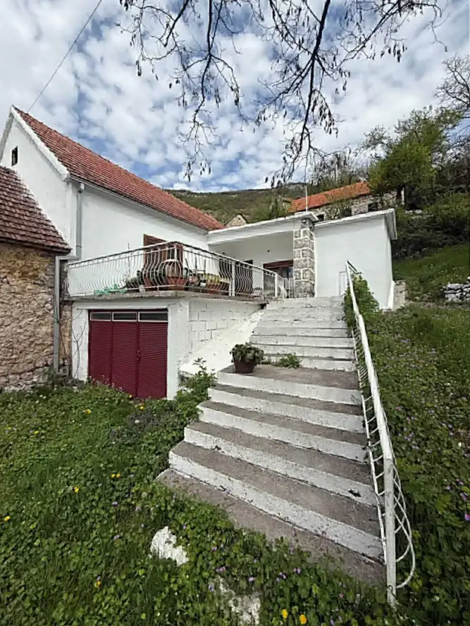 Дом 75м² в Черногории, Никшич. Стоимостью 75000€ аренда фото-1