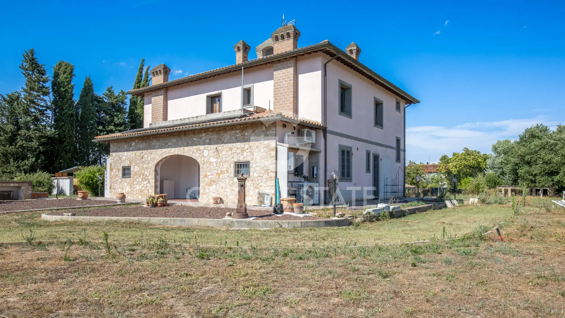 Дом 325м² в Италии, Перуджа. Стоимостью 510000€ аренда фото-2