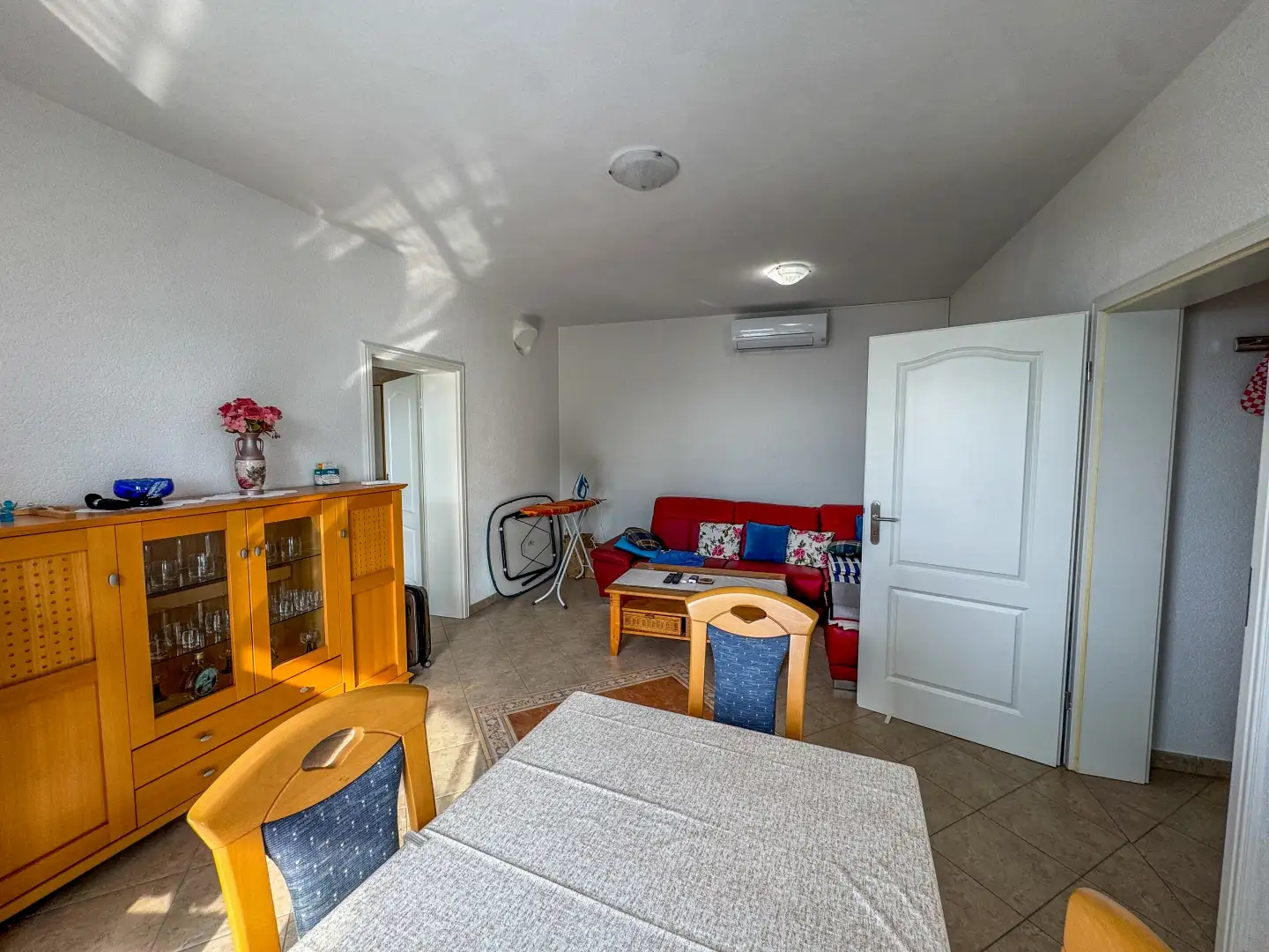 Отель, гостиница 210м² в Хорватии, Медвея. Стоимостью 599000€ аренда фото-11