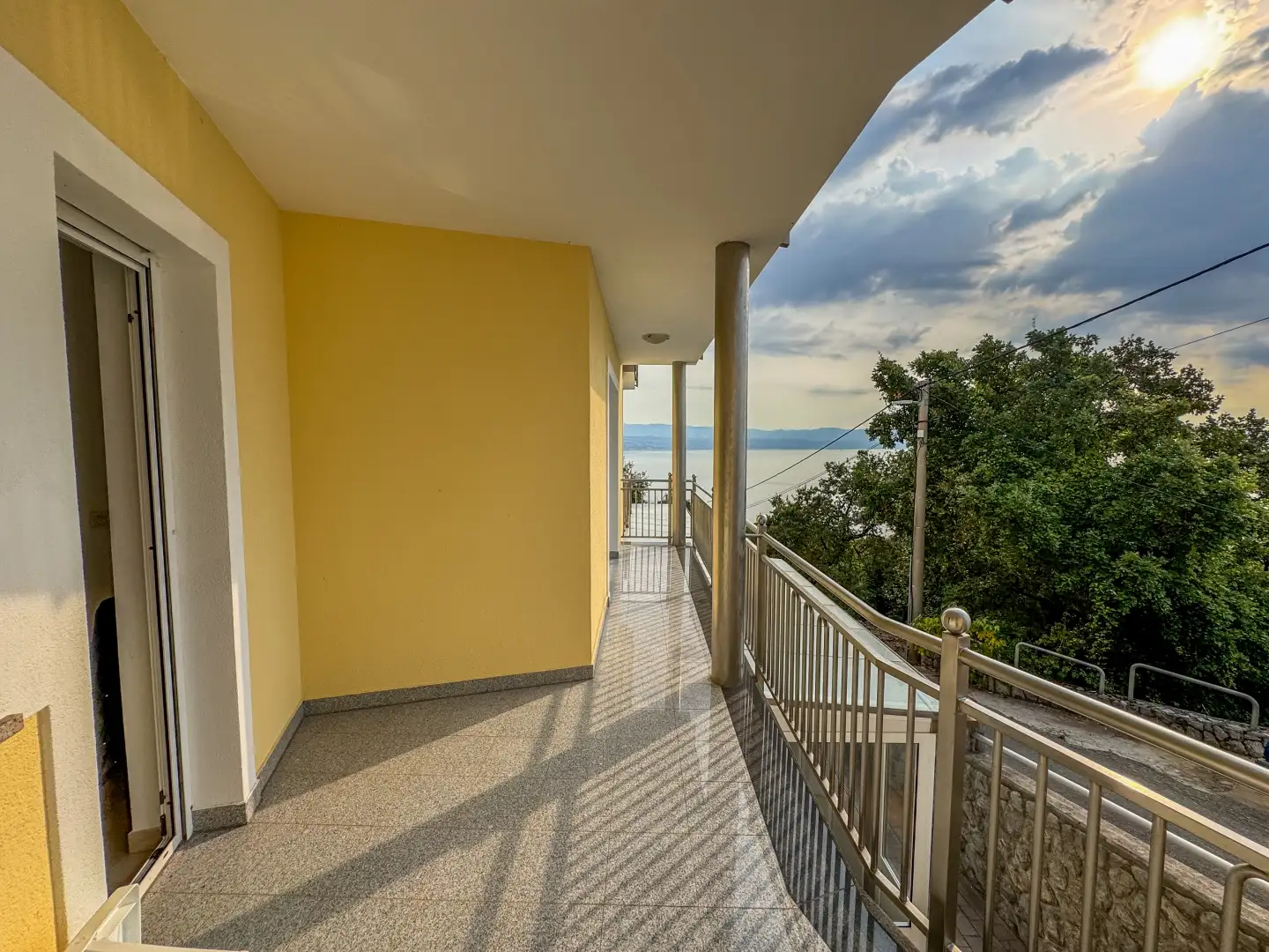 Отель, гостиница 210м² в Хорватии, Медвея. Стоимостью 599000€ аренда фото-21