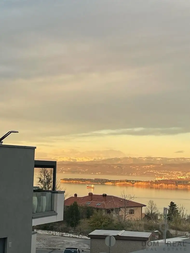 Квартира 129м² в Словении, Копер. Стоимостью 460000€ аренда фото-1