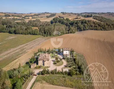 Купить отель, гостиницу в Италии 3360000€