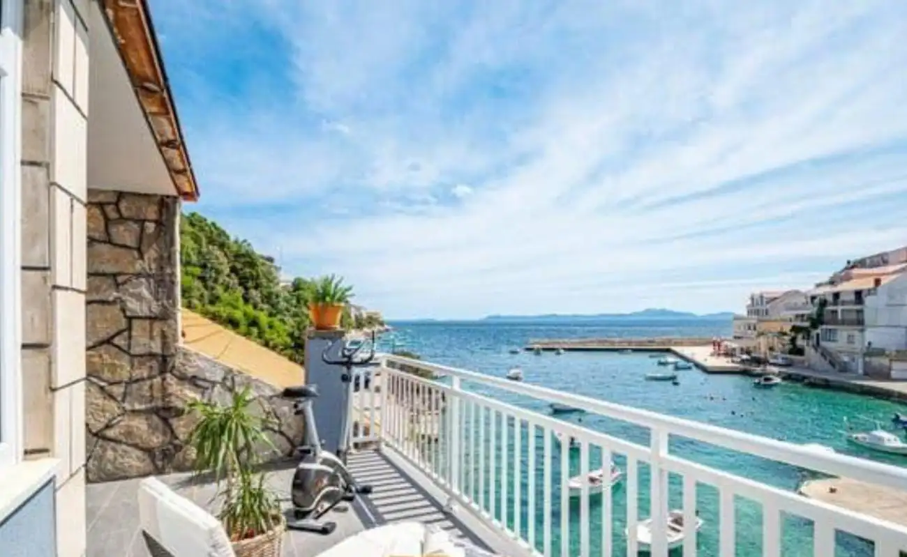 Отель, гостиница 396м² в Хорватии, Корчула. Стоимостью 520000€ аренда фото-15