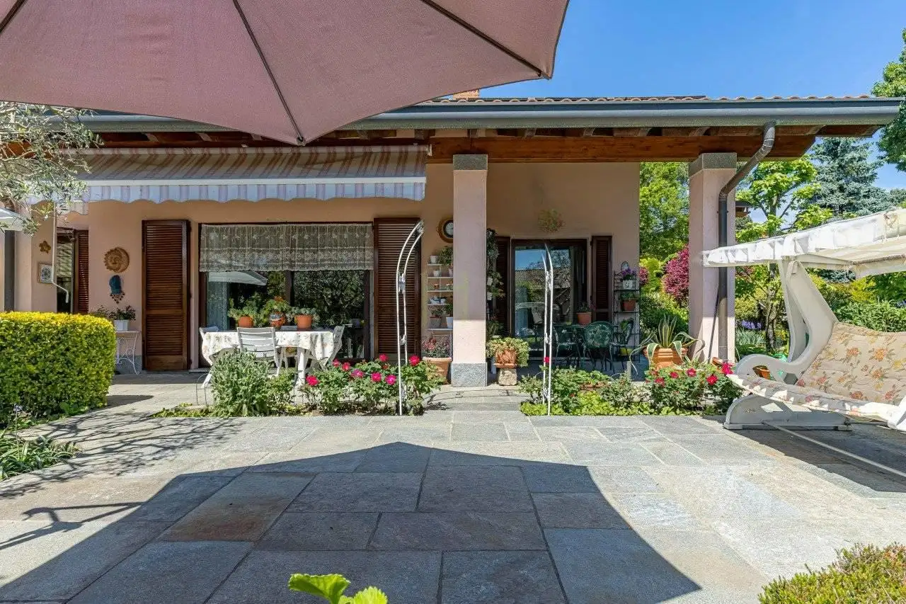 Коттедж 450м² в Италии, Комо. Стоимостью 870000€ аренда фото-3