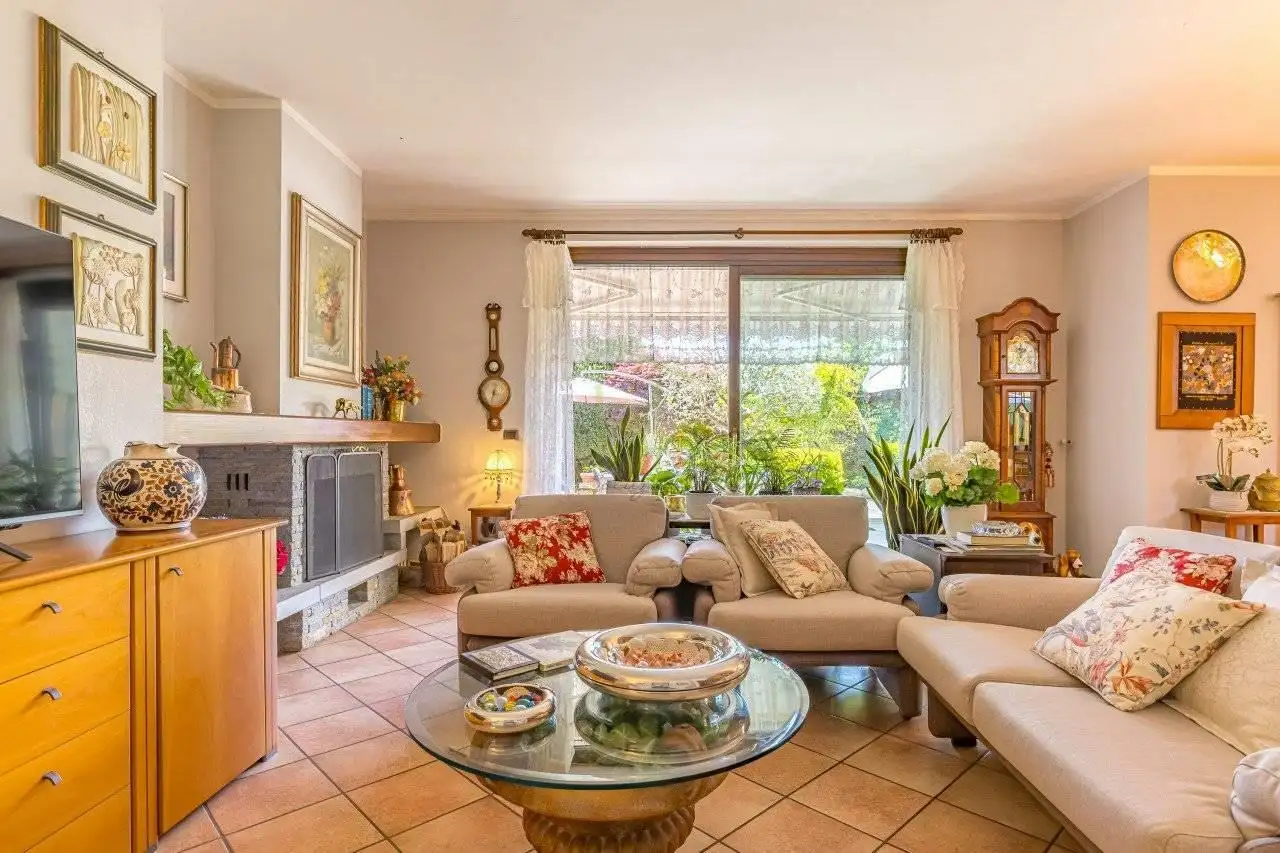 Коттедж 450м² в Италии, Комо. Стоимостью 870000€ аренда фото-9