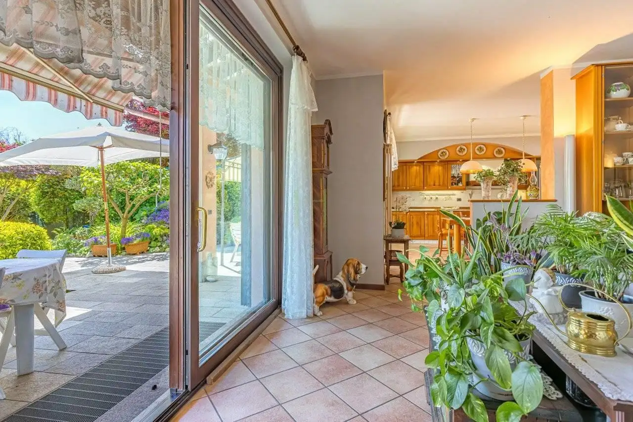 Коттедж 450м² в Италии, Комо. Стоимостью 870000€ аренда фото-12