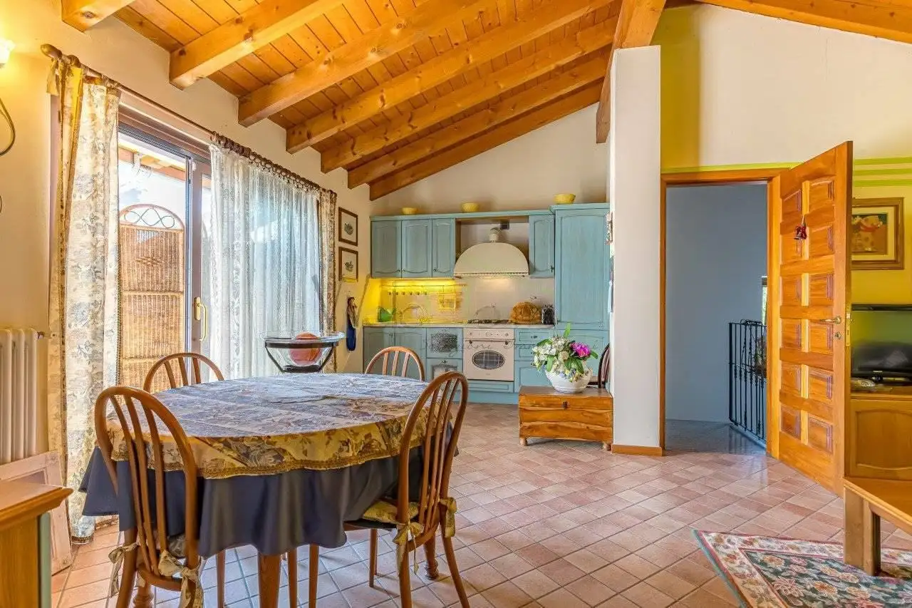 Коттедж 450м² в Италии, Комо. Стоимостью 870000€ аренда фото-15