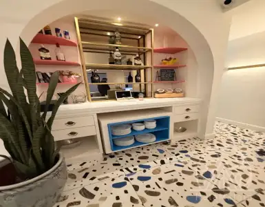 Купить отель, гостиницу в Черногории 1200000€